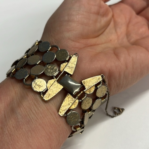 Vendome Vintage Metal Wide Bracelet Watch - Picture 7 of 8